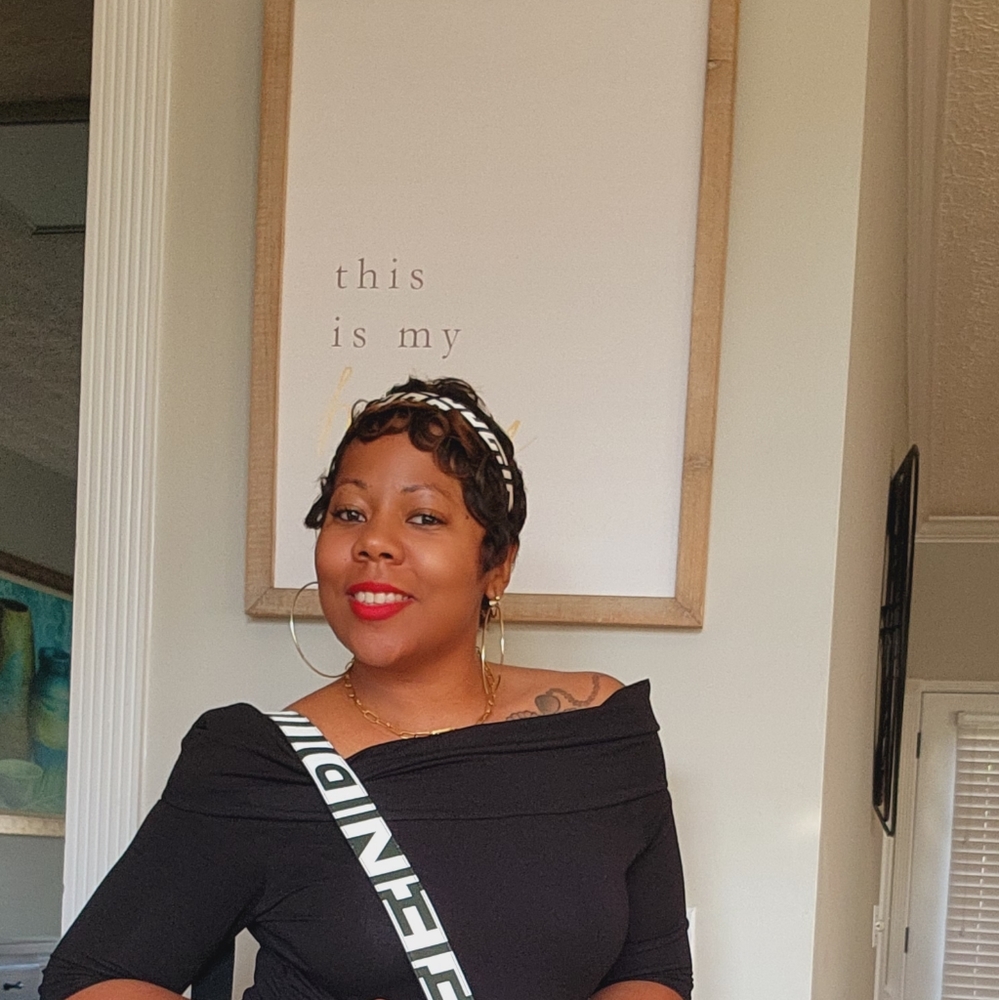 Meet your Posher, Renee